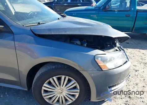 2015 Volkswagen Passat 1.8T Limited Edition/1.8T S/1.8T Wolfsburg Edition from USA, damaged, VIN 1VWAS7A36FC008561